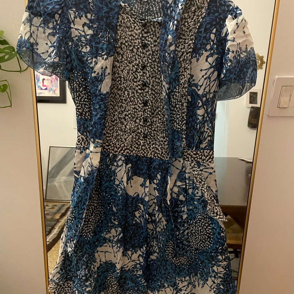 diane von furstenberg cute dress!